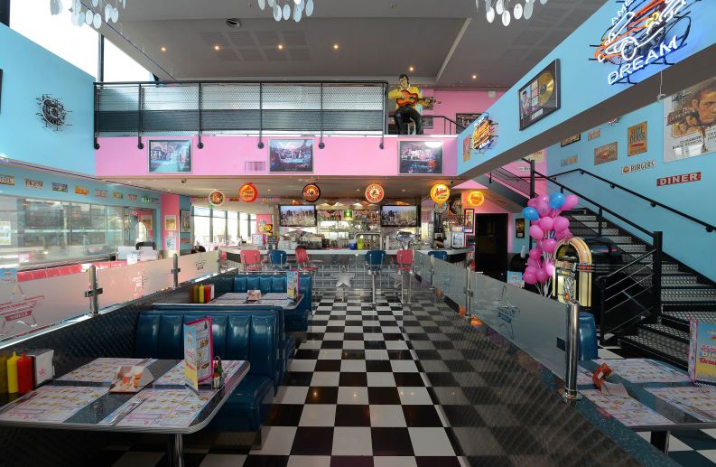 Memphis Coffee Restaurant/Bar Polygone Béziers